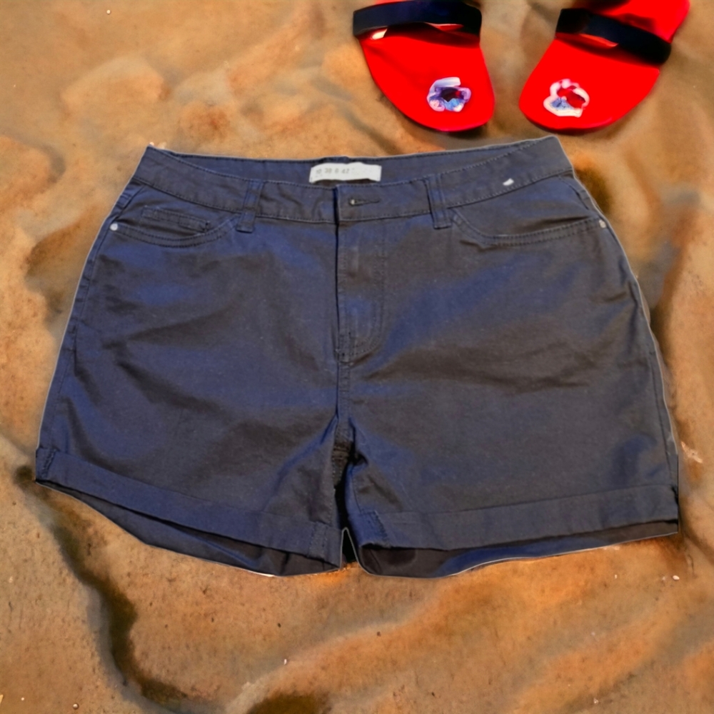 NEW UNWORN womens chinos type smart shorts navy blue UK10, slight stretch - Picture 1 of 9